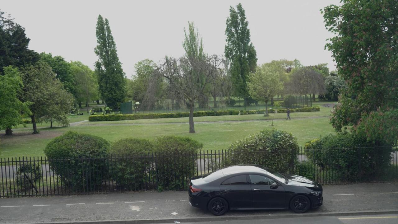 فيلا Jewel Of Barking London المظهر الخارجي الصورة